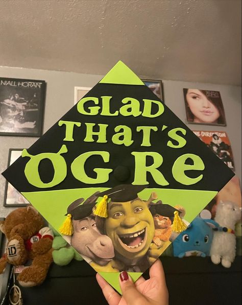 Step Brothers Graduation Cap, Grad Cap Ideas Guys, Shrek Graduation Cap, High School Graduation Cap Designs Funny, 2023 Grad Cap Ideas, Drake Graduation Cap, Funny Masters Graduation Caps, Funny College Graduation Caps, Grad Cap Inspo Aesthetic