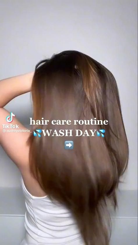 Hair Tutorial Long Hair, Wash Day Routine, Day Routine, Long Hair Tips, Hair Growing Tips, Hair Wash, Wash Day, Hair Tips Video, Healthy Hair Tips