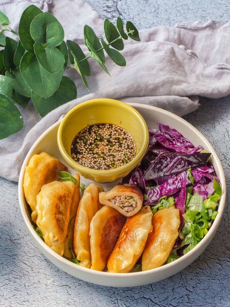 Low Carb Asian, Asian Dumplings, Sugar Free Honey, Dumpling Dough, Dumpling Filling, Homemade Dumplings, Chinese Dumplings, Oat Fiber, Sugar Free Maple Syrup