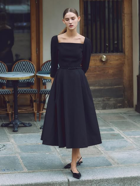 Alvin Square Neck Flared Long Dress Dress With Godets, Square Neck Dress With Sleeves, Square Neck Formal Dress, Fashionable Travel Outfits, Classic Dresses For Women, Shopping Korea, Flare Long Dress, Hourglass Outfits, Fashion Travel Outfit