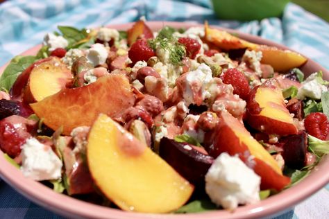 #roastedbeets #peaches #beet #salad #beetsalad #peachsalad Roasted Beats, Grilled Beets, Dill Dressing, Beet And Goat Cheese, Peach Salad, Goat Cheese Salad, Beet Salad, Roasted Beets, Fresh Fruits And Vegetables