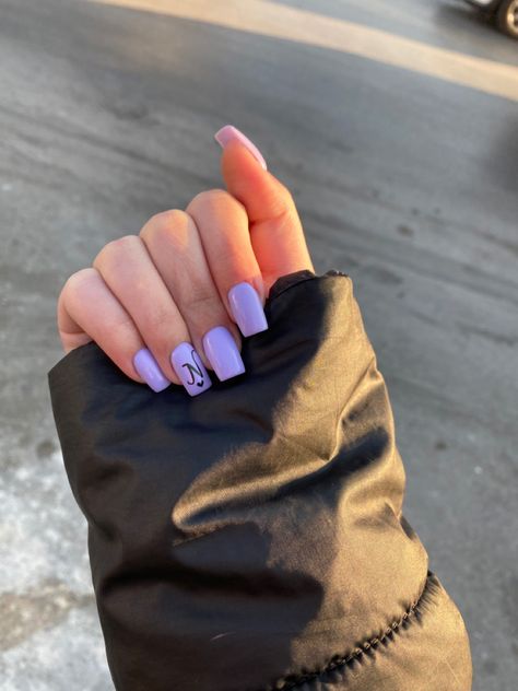 Nails Design With A Letter, Letter N Nail Design, Nails With Letter N Initial, K Letter On Nails, Nails With The Letter N On Them, Nails With An N Initial, Letter N Nails, White N Purple Nails, Purple Nails Acrylic With Initial