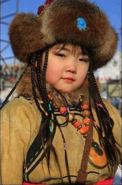 Braided Hair! A very old tradition in our culture! Good Morning!  #hunnumongolia #goodmorning #mongol #монгол #moğol #mongolia #монголия #moğolistan #mongolgirl #braidedhair #traditional #hun #xiongnu #huns #hunlar #visitmongolia #mongoliantours #ecotourism #ecotours #mongoliantravel #moğolistangezisi #moğolistangezileri Face References, Character Sheets, Kids Around The World, People Of The World, World Cultures, Interesting Faces, 인물 사진, Mongolia, Anthropology