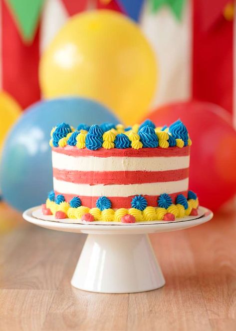 Carnival Theme Smash Cake, Diy Carnival Cake, Carnival Birthday Cake Simple, Simple Circus Cake, Circus Cake Ideas Simple, Simple Carnival Cake, Carnival Sheet Cake, Carnival Party Cake, Carnival Smash Cake