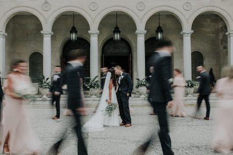 Our top picks of the week now on the blog | Image by Kelli Wilke Photography Wedding Group Poses, Wedding Group Photos, Animation Photo, Philadelphia Wedding Venues, Wedding Entourage, Top Pic, Pennsylvania Wedding, Friday Afternoon, Bridal Party Photos