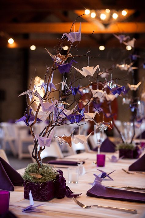 Paper Crane Reception Dinner Centerpieces Japanese Wedding Theme, Paper Crane Wedding, Wedding Origami, Crane Wedding, Spring Wedding Outfit, Dinner Centerpieces, Origami Wedding, Laid Back Wedding, Paper Cranes