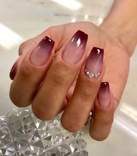 Ambre Nails, Ombre Nail Colors, Ombre Nail Design, Burgundy Nail Designs, Red Ombre Nails, Fall Ombre, Opal Nails, Wine Nails, Maroon Nails