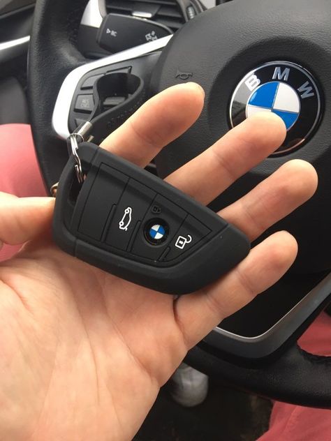 Bmw Gt, Bmw Supercar, Range Rover Black, Bmw Key, Mobil Bmw, Bmw Girl, Car Poses, Car Key Holder, Leather Key Case