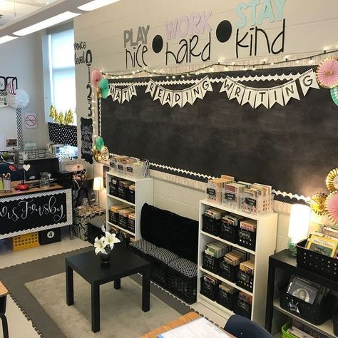 Gorgeous classroom design ideas for back to school 29 Classroom Seats, White Classroom Decor, Black And White Classroom, White Classroom, Classroom Arrangement, Classroom Goals, School Of Life, Classroom Makeover, Classroom Layout