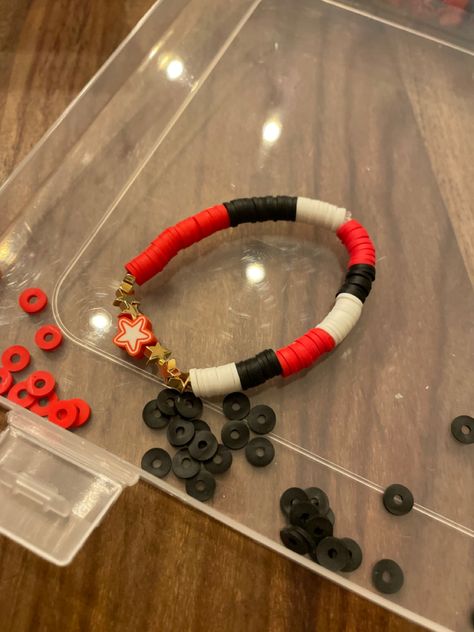 Red Black And White Clay Bead Bracelet, Red Bracelet Clay Beads, Clay Bead Bracelet Ideas Mexican, Red And Black Clay Bead Bracelet, Clay Bead Bracelet Ideas Grunge, Clay Bracelet Ideas Y2k, Y2k Clay Bead Bracelet Ideas, Red Clay Bead Bracelet Ideas, Clay Bead Bracelet Ideas