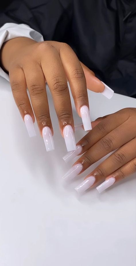 Colored Acrylic Nails Short, White Nails Medium, Nail Ideas Acrylic Coffin, Acrylic Nails Short Square, Acrylic Nails Short, Nail Ideas Acrylic, Acrylic Nail Designs Classy, Solar Nails, Nails Short Square