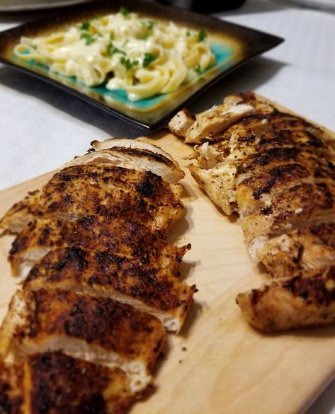 Blackened Chicken Blackened Chicken Fettuccine Alfredo, Blackened Chicken Alfredo Pasta, Blackened Chicken Fettuccine, Blackened Chicken Alfredo, Blackened Chicken Recipe, Chicken Caesar Wrap, Black Chicken, Chicken Rub, Chicken Fettuccine