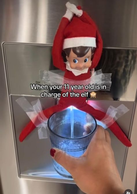 Elf Returning, Elf On The Shelf Pet Ideas, Elf On Shelf Funny, Elf Ideas Easy, Bad Elf, Elf Funny, Awesome Elf On The Shelf Ideas, Elf Activities, Xmas Elf