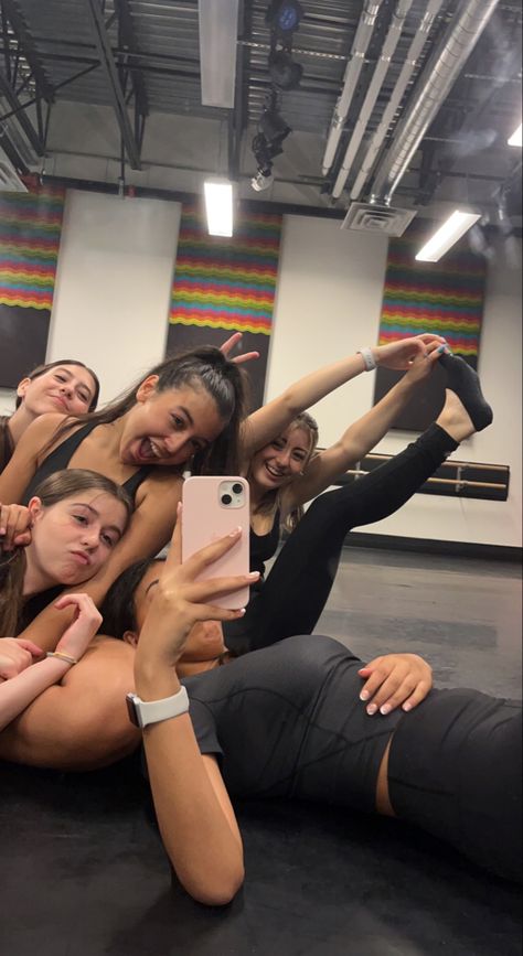 Dance Goals Aesthetic, Dance College Aesthetic, Dance Group Aesthetic, Dance School Aesthetic, Dance Astethic, Dance Team Practice, Dance Team Aesthetic, School Dance Aesthetic, Dance Studio Aesthetic