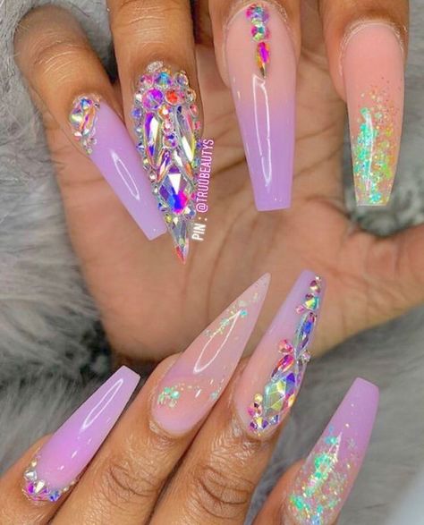 Unique Nail Designs Summer Color Combos, Coffin And Stiletto Nails Together, Nails After Acrylics, Exotic Nails, White Nail, Bling Acrylic Nails, Nails Coffin, Coffin Nails Designs, Fire Nails