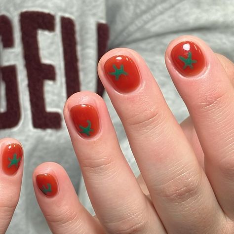 오랜만에 토마토했는데 여전히 귀여운 거 있죠 🍅🍅 | Instagram Tomato Nails, Hello Nails, Hippie Nails, Punk Nails, Summery Nails, Soft Nails, Minimalist Nails, Funky Nails, Chic Nails