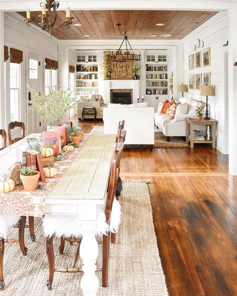 11 Autumn Style Ideas from Some of Our Favorite Influencers - Cottage Journal Southern Cottage, Big Room, Simply Southern, Lounge Room, Rustic Dining Table, Fixer Upper, Cottage Style, Architecture Details, Farmhouse Style