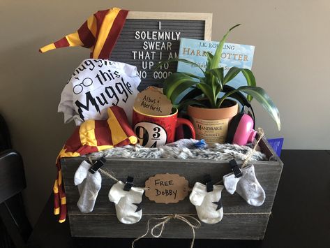 Harry Potter Baby Gift Basket, Harry Potter Theme Gift Basket, Harry Potter Basket Gift, Harry Potter Basket, Harry Potter Gift Basket, Harry Potter Baby Gift, Baby Basket Gift, Harry Potter Presents, Harry Potter Gift Box