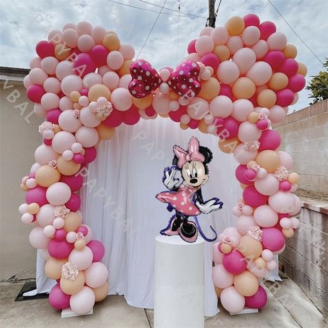 Disney Themed Balloon Arch, Minnie Mouse Arch Balloons, Minnie Mouse Balloon Arch, Pink Wedding Decor, Minnie Mouse Decorations, Minnie Mouse Balloons, Decor Balloons, Minnie Mouse First Birthday, Minnie Mouse Birthday Decorations