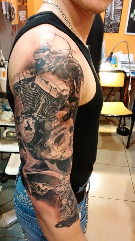 Biker Tattoos Designs, Steampunk Tattoo Design, Engine Tattoo, Biker Tattoo, Harley Tattoos, Motorcycle Tattoo, Motor Tattoo, Vintage Tattoos, Steampunk Tattoo