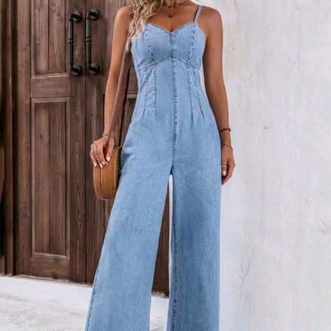 Light Wash Denim Zip Back Wide Leg Cami Jumpsuit 100% Cotton Denim One Piece Jumpsuit, Outfit Verano, Jean Dresses, Jeans Overall, Cami Jumpsuit, Flare Jumpsuit, Womens Denim, Jumpsuit Outfit, 70s Inspired