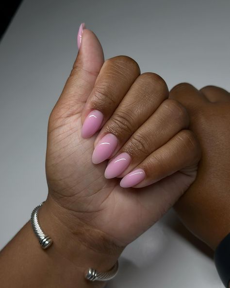 Happy Father’s Day ❤️ BIAB @the_gelbottle_inc ‘baby’ 🌸 #dovenailsbysharon Short Nail Styles Shape, Neutral Pink Nail Colors, Structured Nails, Simple Classy Nails, Gel Manicure Ideas, Nails Now, Girly Acrylic Nails, Work Nails, Her Nails