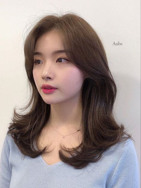 Haircut Korean Girl, Korean Girl Hairstyle, Korean Hairstyle Medium, Hair Peg, School Haircut, Haircut Korean, Korean Haircut, Girl Hairstyle, Blonde Haircuts