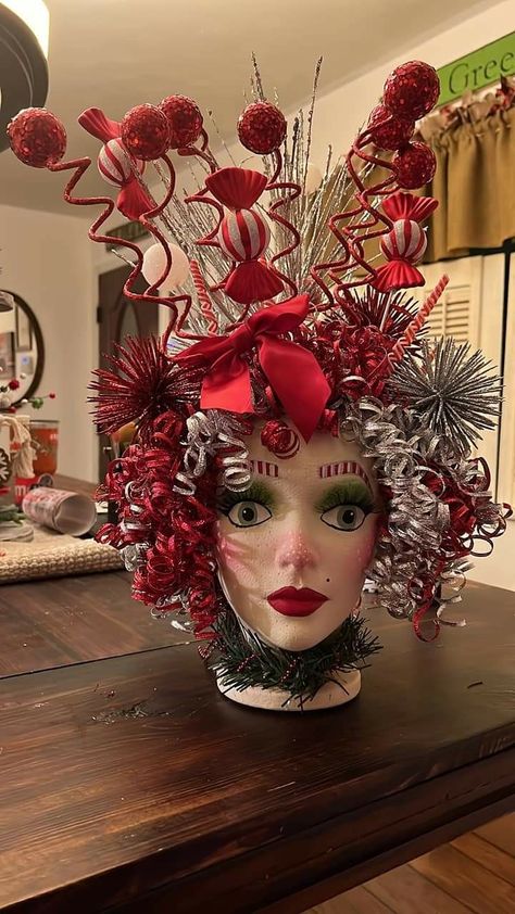 Styrofoam Head Christmas Ideas, Halloween Maniquin, Who From Whoville Costume, Polystyrene Head Decorated, Foam Head Ideas, Styrofoam Head Ideas, Christmas Headband Craft, Anything But Hair Mannequin Challenge, Christmas Mannequin Head