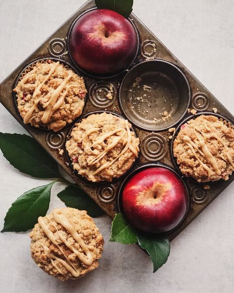 Recipe: Apple Streusel Muffins with Maple Glaze — Lily Morello Glaze Lily, Apple Streusel Muffins, Raisin Muffins, Fruit Muffins, Apple Streusel, Streusel Muffins, Muffin Streusel, Apple Muffins, Muffin Batter