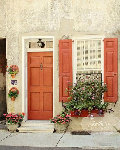 Orange Shutters, Orange Front Door, Orange Front Doors, Window Shutters Exterior, Window Photography, Orange Door, Front Door Paint Colors, Pintura Exterior, Door Paint Colors