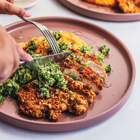 Hazelnut crusted chicken with broccoli gremolata recipe - Spinneys UAE Hazelnut Crusted Chicken, Hazelnut Chicken, Gremolata Recipe, Chicken With Broccoli, Bacon Sausage, Frozen Seafood, Midweek Meals, Butter Spread, Crusted Chicken