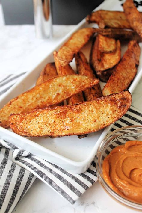 Air Fryer Potato Wedges! Crisp on the outside and tender on the inside, these flavorful potato wedges made in the air fryer are truly addictive! Savory Cabbage, Air Fryer Potato Wedges, Seasoned Potato Wedges, Air Fry Potatoes, Air Fryer Potato, Crispy Potato Wedges, Irish Cheddar, Red Skin Potatoes, Kitchen Prep