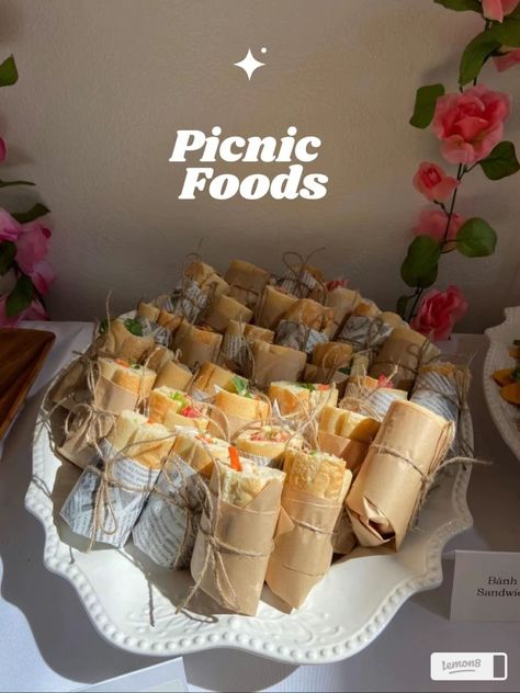 Baguette Wrapped In Paper, Sandwiches Birthday Party, Sandwich Catering Ideas, Display Sandwiches Party Ideas, Sandwiches Wrapped In Paper, Sandwich Wrapped In Paper, Mini Bahn Mi, Wax Paper Sandwich Wrap, Picnic Food Sandwiches