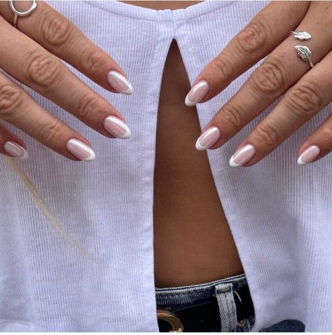 33 Hailey Bieber Glazed Donut Nails : Shiny Pearl Nails 1 - Fab Mood | Wedding Colours, Wedding Themes, Wedding colour palettes Crome Nails Almond French, Posh Nails Classy, French Crome Nails Design, Bridal Nails Pearl, Crome Nails Almond, Pearl French Tip Nails, Glazed Donut Nails, Donut Nails, Opal Nails