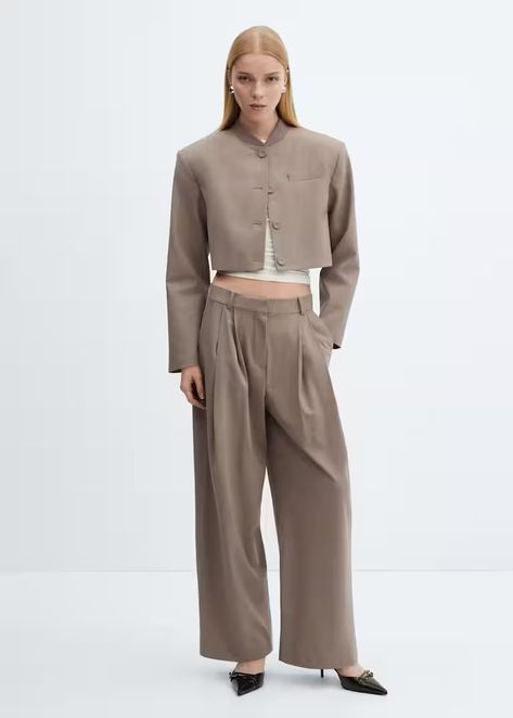 Office looks for Women 2024 | Mango USA Casual Khaki Pants, Grey Jacket Women, Grey Pants Casual, Khaki Jacket, Womens Khakis, Polyester Pants, Pleated Trousers, Total Look, Pantalon Large