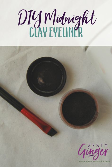 DIY Midnight Clay Eyeliner - Zesty Ginger Diy Beauty Products To Sell, Homemade Eyeliner, Eyeshadow Recipe, Diy Eyeliner, Look Less Tired, Makeup Recipes, Homemade Cosmetics, Diy Shampoo, Cheek Stain