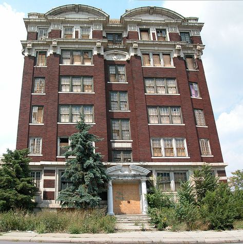 Detroit Ruins, Detroit Architecture, Historic Detroit, Abandoned Detroit, Detroit Vs Everybody, Detroit Rock City, Detroit Skyline, Detroit History, Small Cottage Homes