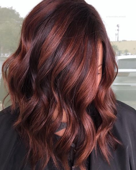 Brittany Banda 🐼 on Instagram: “Chocolate raspberry✨✨ Red-brown warmth❤️💘 Painted from a dark permanent color. Toned with @wella Colortouch 6/77 and 6/74 ✨ I use @olaplex…” Raspberry Brown Hair, Dark Red Hair With Brown, Raspberry Hair Color, Red Highlights In Brown Hair, Raspberry Hair, Brown Hair Shades, Honey Brown Hair, Red Brown Hair, Red Highlights