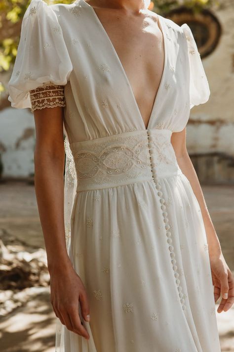 BELVEDERE Wedding Dress Inspiration, Hippie Chic, Dream Wedding Dresses, Looks Vintage, Fancy Dresses, Dream Dress, Boho Wedding, Pretty Dresses, Bridal Dresses