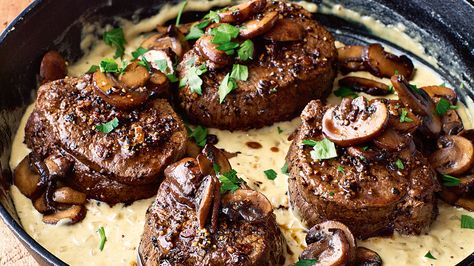 Wild mushrooms and a creamy mustard sauce dress up filet mignon steaks for a luxurious dinner in this Ina Garten recipe. Best Ina Garten Recipes, Steak Diane, Barefoot Contessa Recipes, Cooking Steak, Mignon Steak, Creamy Mustard Sauce, Ina Garten Recipes, Diner Recept, Skillet Meals