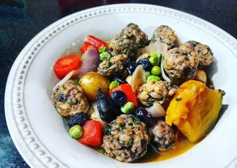 Lamb Shank, European Cuisine, Cooked Chicken, Vegetable Puree, Chicken Meatballs, Chicken Stew, Chicken Soup, Azerbaijan, Home Recipes