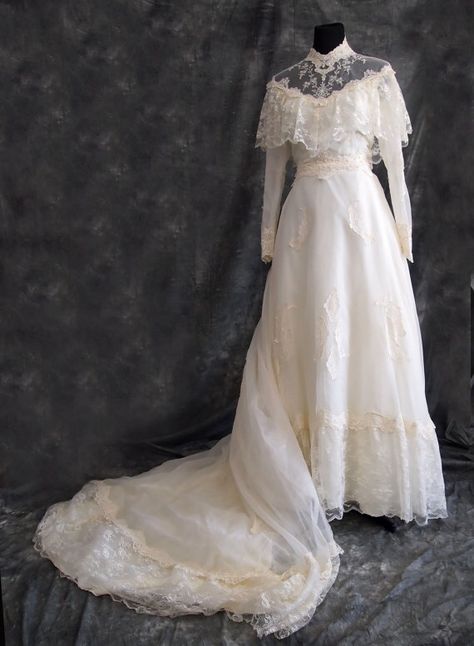 Edwardian Style Dress, Edwardian Wedding Dress, Vintage Bridal Fashion, Wedding Dress Romantic, Romantic Wedding Dress Lace, Victorian Wedding Dress, Edwardian Wedding, Romantic Wedding Dress, Wedding Dress Vintage