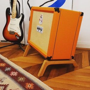 Guitar Amp Stand, Wood Guitar Stand, Amp Stand, Guitar Storage, Acoustic Guitar Photography, Guitar Studio, Home Music Rooms, Guitar Display, Solid Wood Design