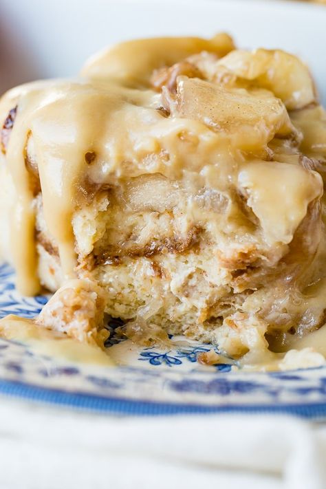 Apple Pie Bread Pudding with Vanilla Sauce Bread Pudding Recipe With Vanilla Sauce, Apple Pie Bread Pudding, Bread Pudding With Vanilla Sauce, Bread Pudding Sauce, Apple Bread Pudding Recipe, Apple Pie Bread, Bread Pudding With Apples, Oh Sweet Basil, Tabbouleh Salad