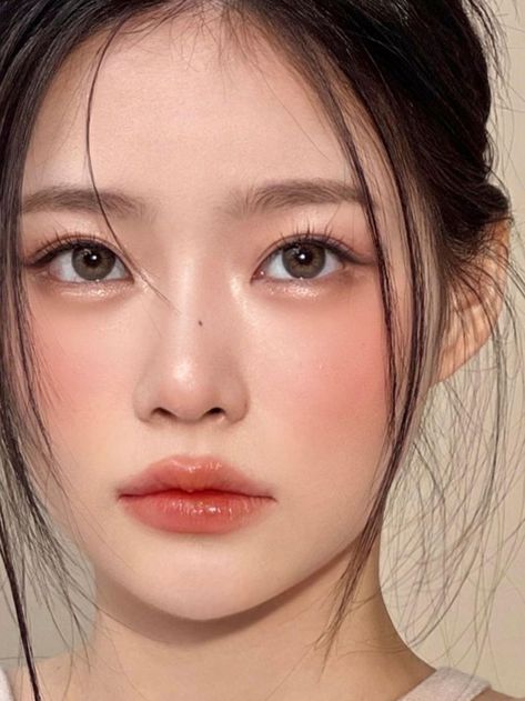 Makeup Ala Korea, Makeup Asia, Asian Makeup Looks, Light Makeup Looks, Korean Makeup Look, Makeup Pengantin, Korea Makeup, Soft Makeup Looks, Korean Eye Makeup