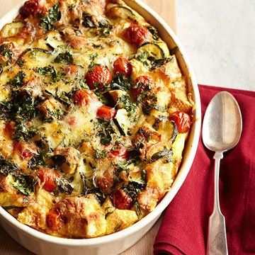 Swiss cheese, plump tomatoes, tender zucchini and herbs flavor a rich brunch casserole. Bonus: You can make it a day ahead and bake it in the morning. Zucchini Strata, Strata Recipes, Vegetarian Brunch, Fresh Tomato Recipes, Brunch Casserole, Midwest Living, Egg Dish, Tomato Recipes, Breakfast Brunch Recipes