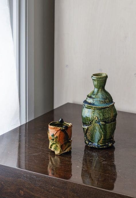 Higashida Shigemasa, Oribe Sake Cup, 2021 | Oxford Ceramics Gallery Oribe Ware, Ceramic Bottles, Sake Bottle, Sake Cup, Sake Set, Japanese Sake, Ceramic Bottle, Japanese Ceramics, Pottery Studio