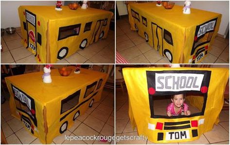 School Bus Table, Bus Table, Cardboard Bus, Personalised Number Plates, School Tables, Table Tents, American School, Back To School Party, Baby Shower Invitaciones