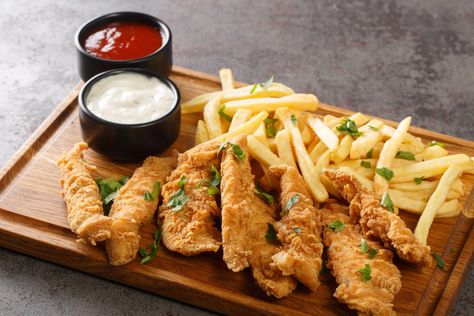 How to Make Chicken Tenders That Taste Like They Came From a Restaurant Chicken Breast Tenderloins, Chicken Base, Cook Chicken, Ayam Goreng, Fall Soups, Turkey Burgers, Frozen Chicken, Cook Chicken Breast, Simply Recipes