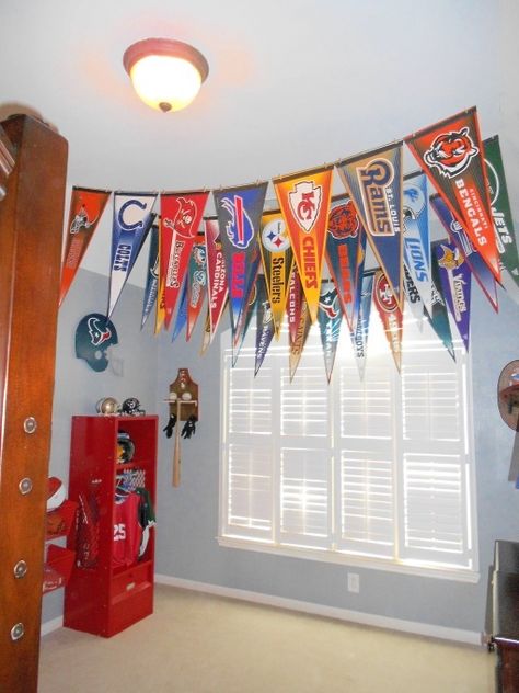 Pennant Display, Sports Garage, Bedroom Ideas Boys, Sports Room Decor, Crocheted Slippers, Sport Bedroom, Baseball Room, New Bedroom Design, House Remodeling